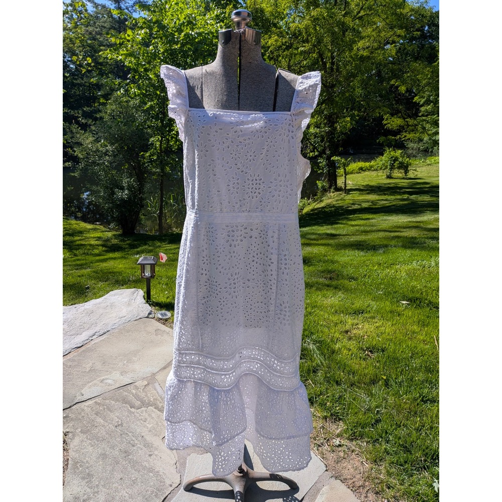 Banana Republic White Eyele tiered  Dress size 14 Bella Vacation Coastal Beachy